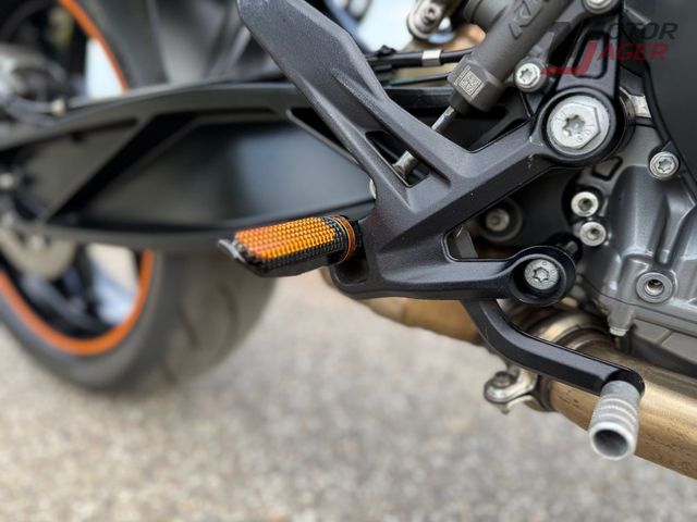 ktm - 890-duke