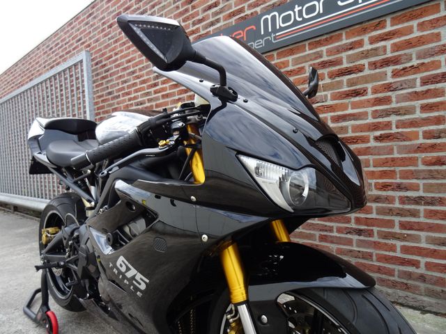 triumph - daytona-675