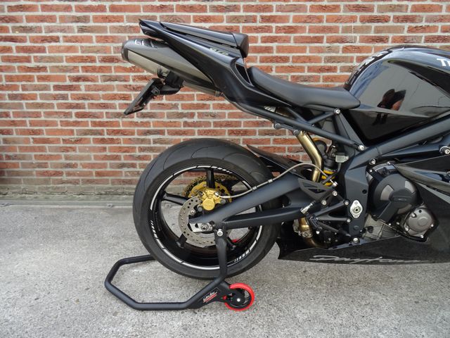 triumph - daytona-675