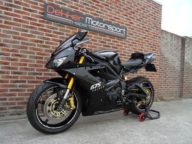 triumph - daytona-675