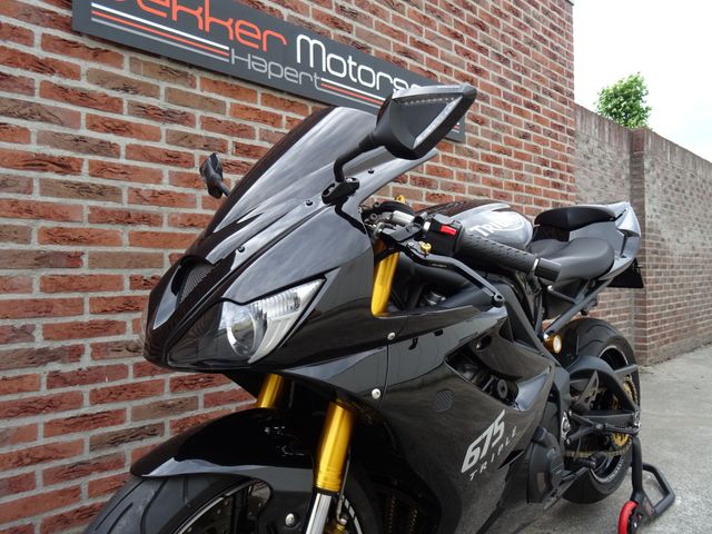 triumph - daytona-675