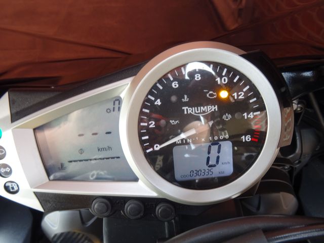 triumph - daytona-675