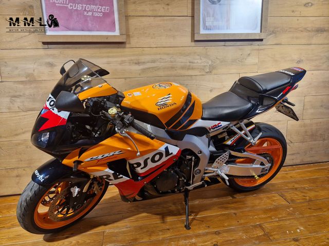 honda - cbr-1000-rr-fireblade