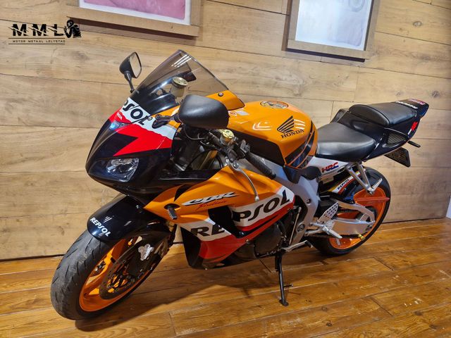 honda - cbr-1000-rr-fireblade