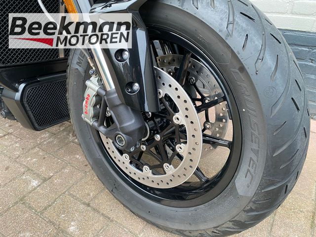 triumph - rocket-3-storm-gt