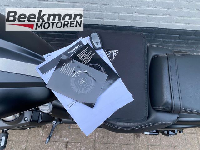 triumph - rocket-3-storm-gt