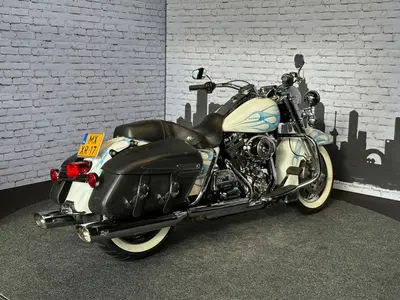 HARLEY-DAVIDSON ROAD KING CLASSIC FLHRC – foto 3