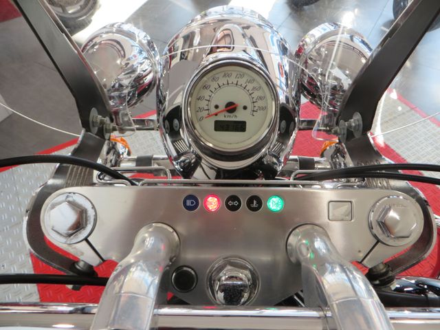 honda - vt-1100-c3-shadow