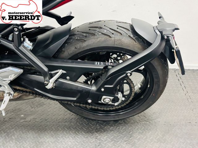 triumph - trident-660
