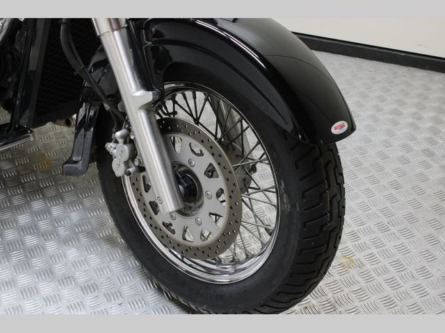 suzuki - intruder-c-800-classic