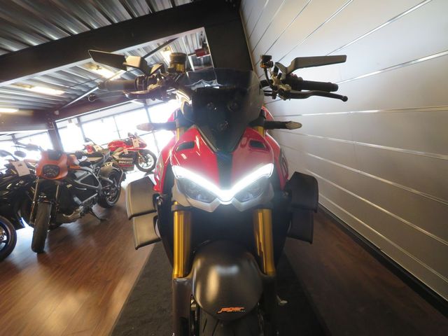 ducati - streetfighter-v4s