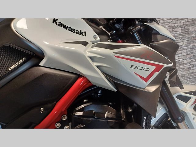 kawasaki - z900