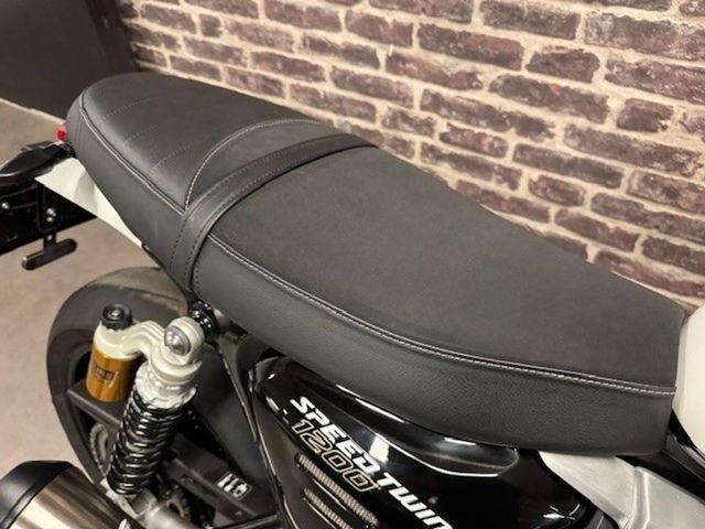 triumph - speed-twin-1200-rs