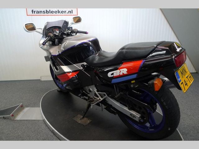 honda - cbr-600-f