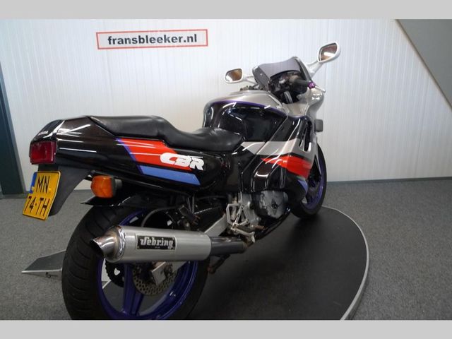 honda - cbr-600-f