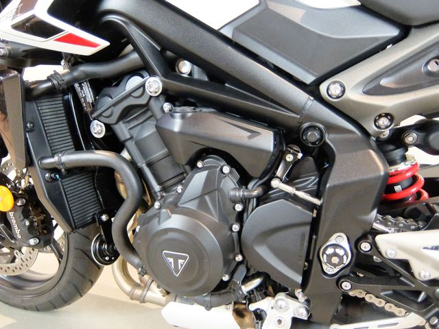 triumph - street-triple-r