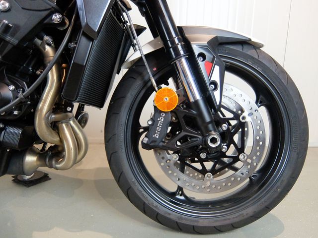triumph - street-triple-r