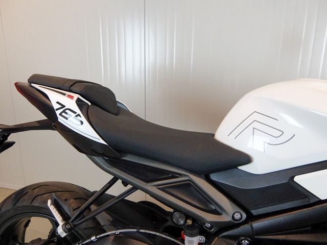 triumph - street-triple-r