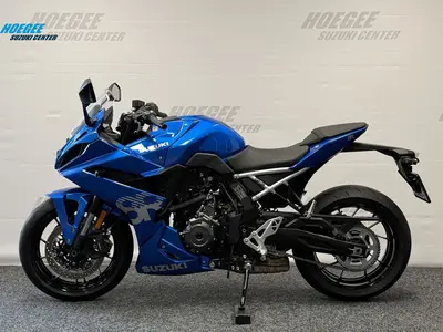 SUZUKI GSX-8R – foto 4