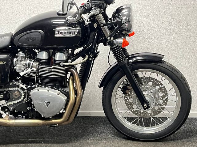 triumph - thruxton-900