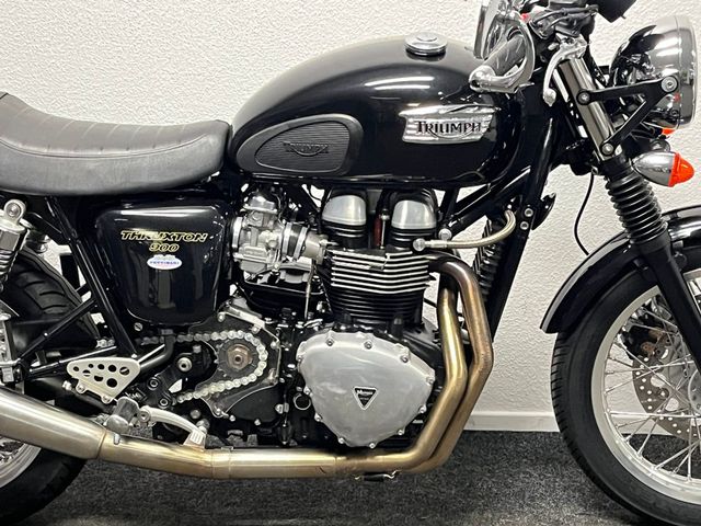 triumph - thruxton-900