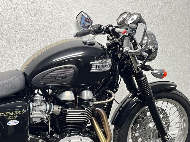 triumph - thruxton-900
