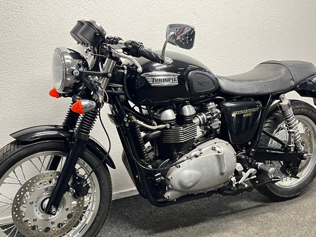 triumph - thruxton-900
