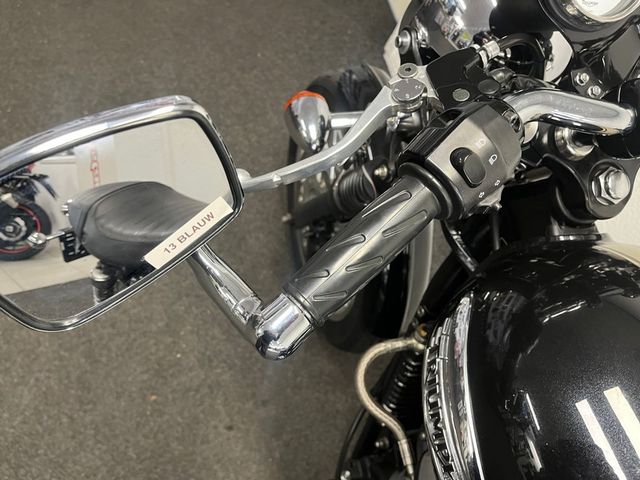 triumph - thruxton-900