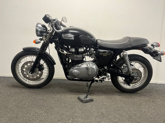 triumph - thruxton-900