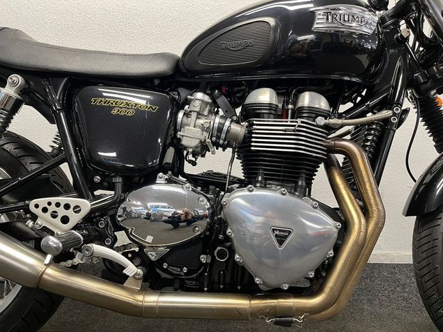 triumph - thruxton-900
