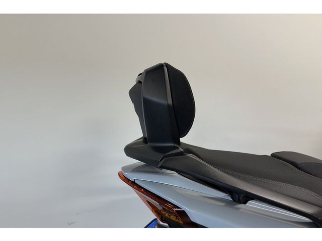 yamaha - tmax-tech-max