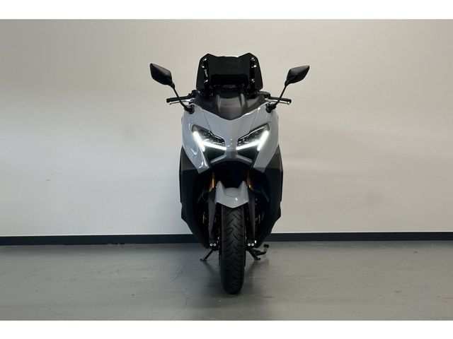 yamaha - tmax-tech-max
