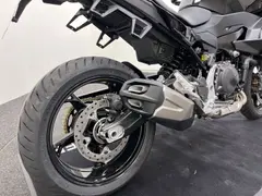 BMW F 900 XR Triple Black, Full option, Verlaagde vering , BTW 2026 occasion – foto 18 van 19