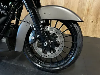 HARLEY-DAVIDSON ROAD KING SPECIAL FLHRXS – foto 3