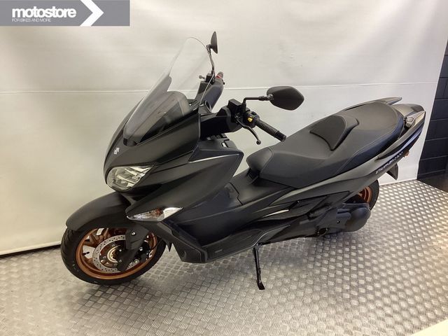 suzuki - burgman-400