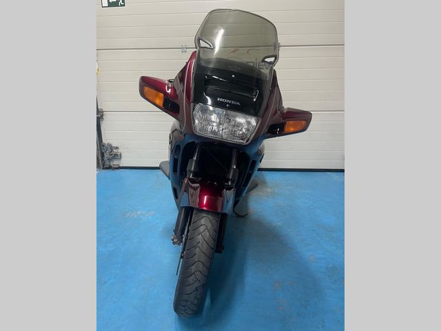 honda - st-1100-pan-european