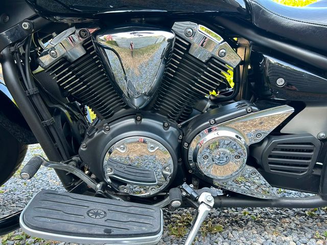 yamaha - xvs-1300-a-midnight-star