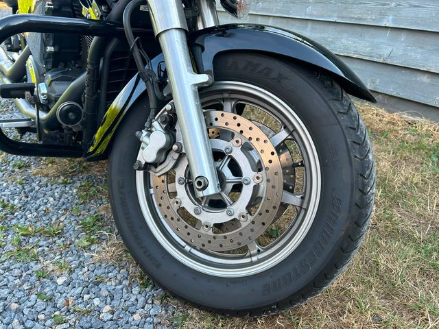 yamaha - xvs-1300-a-midnight-star