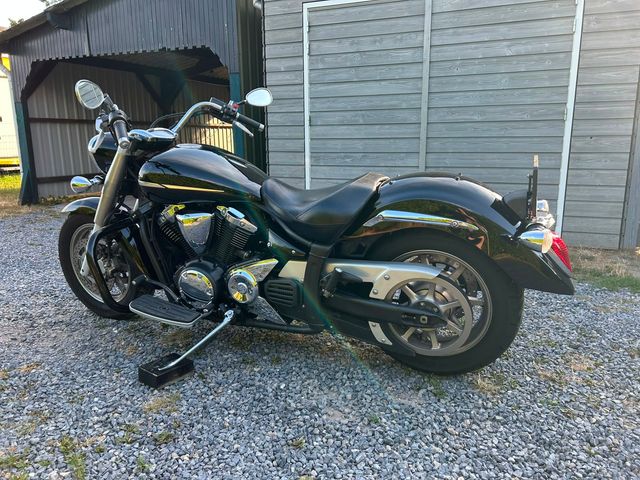 yamaha - xvs-1300-a-midnight-star