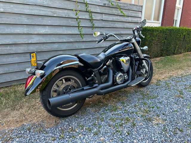 yamaha - xvs-1300-a-midnight-star