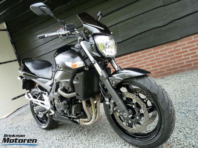 suzuki - gsr-600
