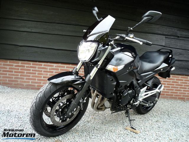 suzuki - gsr-600