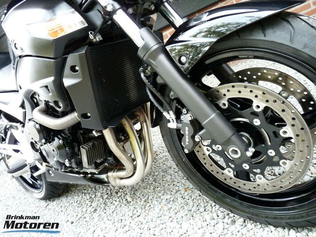 suzuki - gsr-600
