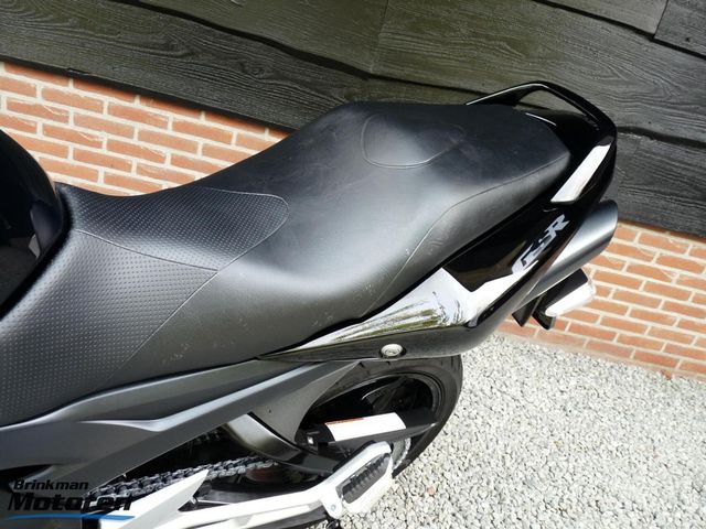 suzuki - gsr-600