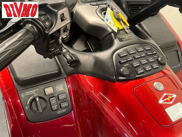 honda - gl-1800-goldwing-c-abs