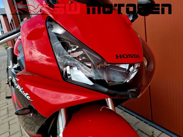 honda - cbr-900-rr-fireblade