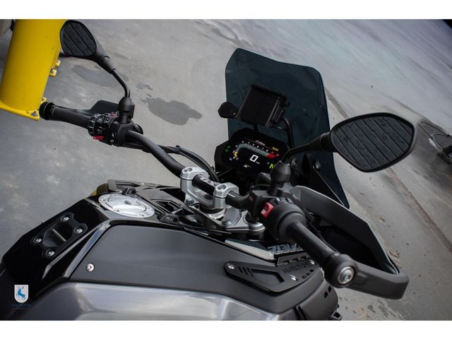 bmw - r-1300-gs-adventure-triple-black