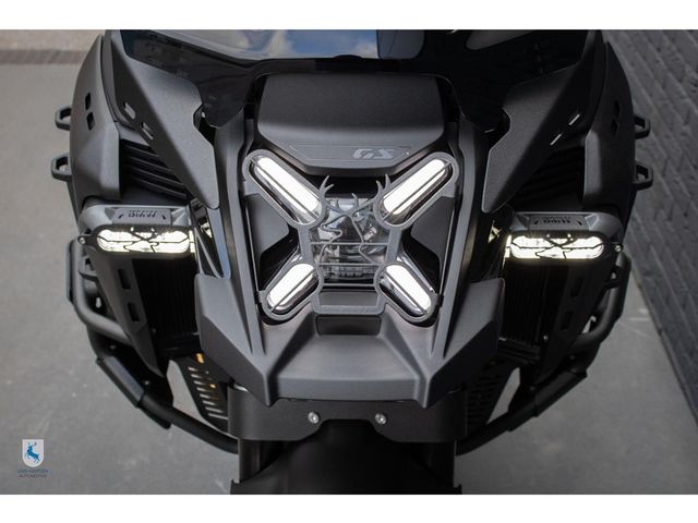 bmw - r-1300-gs-adventure-triple-black