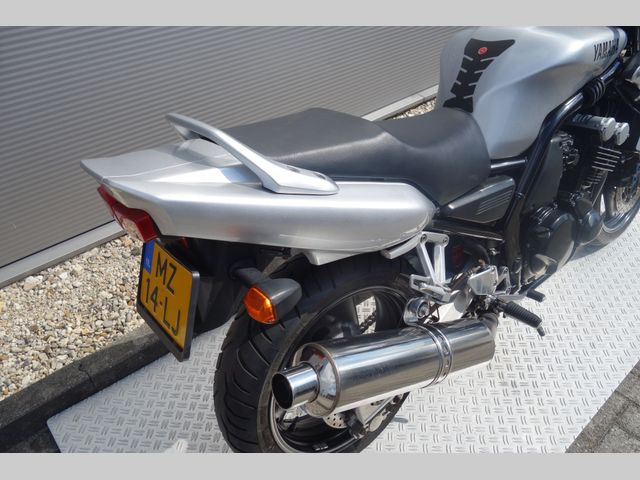 yamaha - fzs-600-fazer