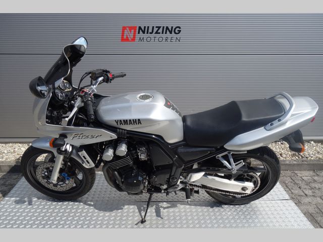 yamaha - fzs-600-fazer